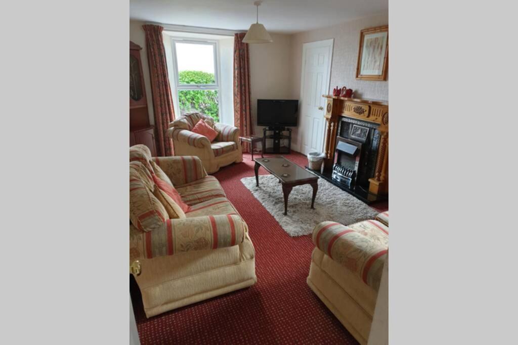 2 Bed House At Seafront *